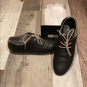 Men’s dress shoes